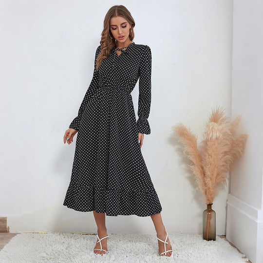 Damen Polka‑Dot Midikleid mit Schlüsselloch‑Detail, Smok‑Taille und Volantsaum Shop Nory