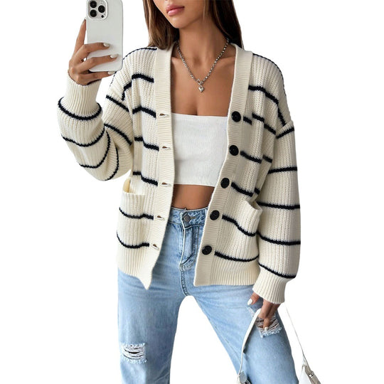 Damen oversized Strickcardigan mit Rippenkante, aufgesetzten Taschen und Knopfverschluss Shop Nory
