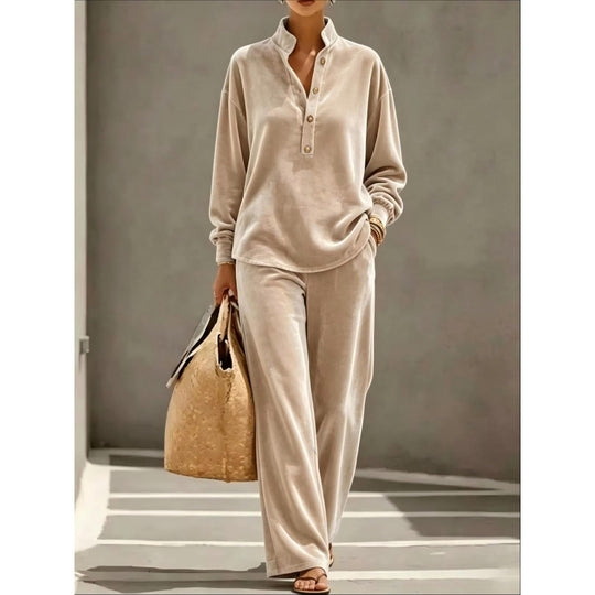 Damen Velours-Loungewear-Set mit Stehkragen-Henleytop und weiter Palazzohose Shop Nory