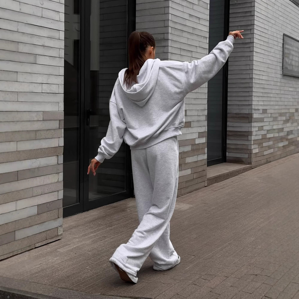 Damen extraweites Relaxed-Fleece-Set mit überlanger Kapuzenzipjacke und fließender Hose mit hohem Bund Shop Nory
