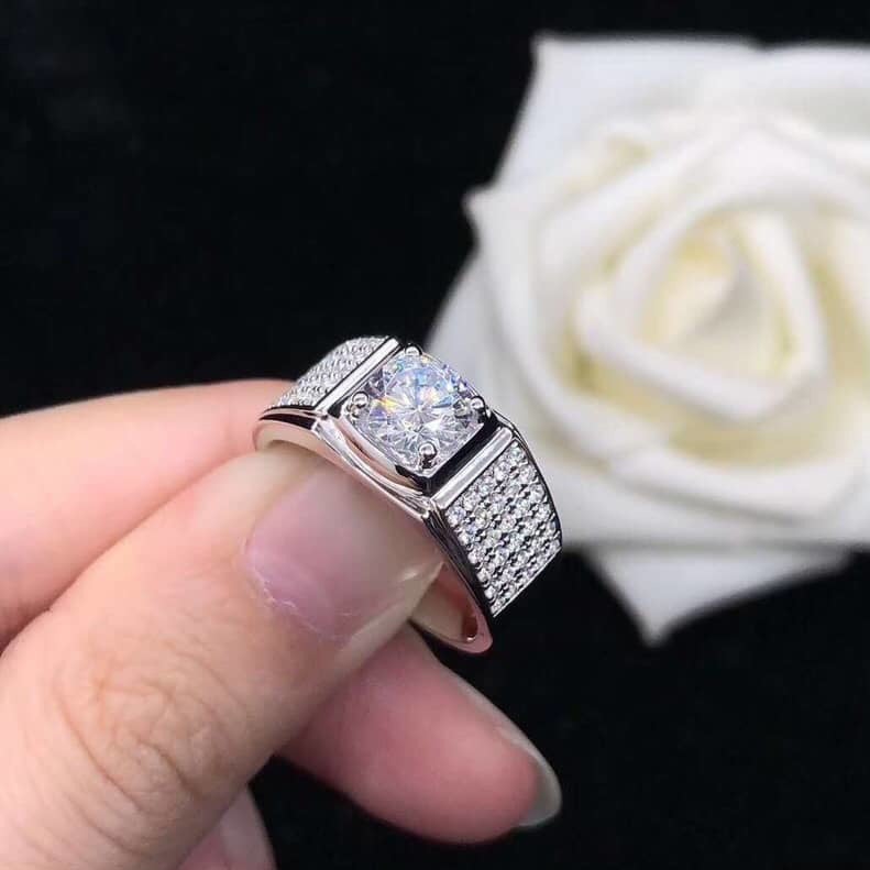 Damen luxuriöser Anhänger-Ring mit funkelndem Zirkonia Shop Nory