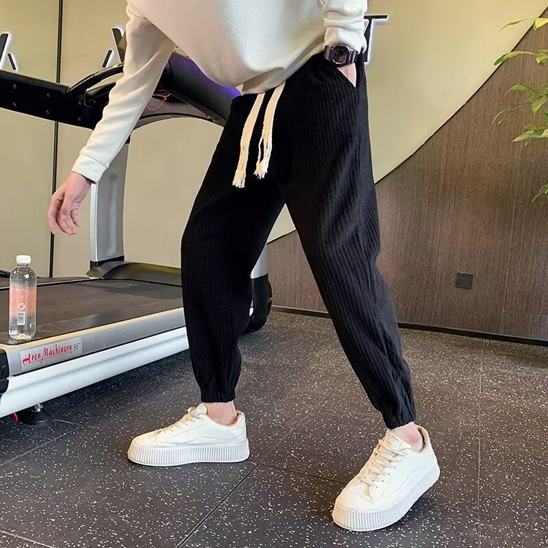 Herren Gerippte Relax-Jogginghose mit Tunnelzug, Eingrifftaschen und elastischen Saumabschlüssen Shop Nory