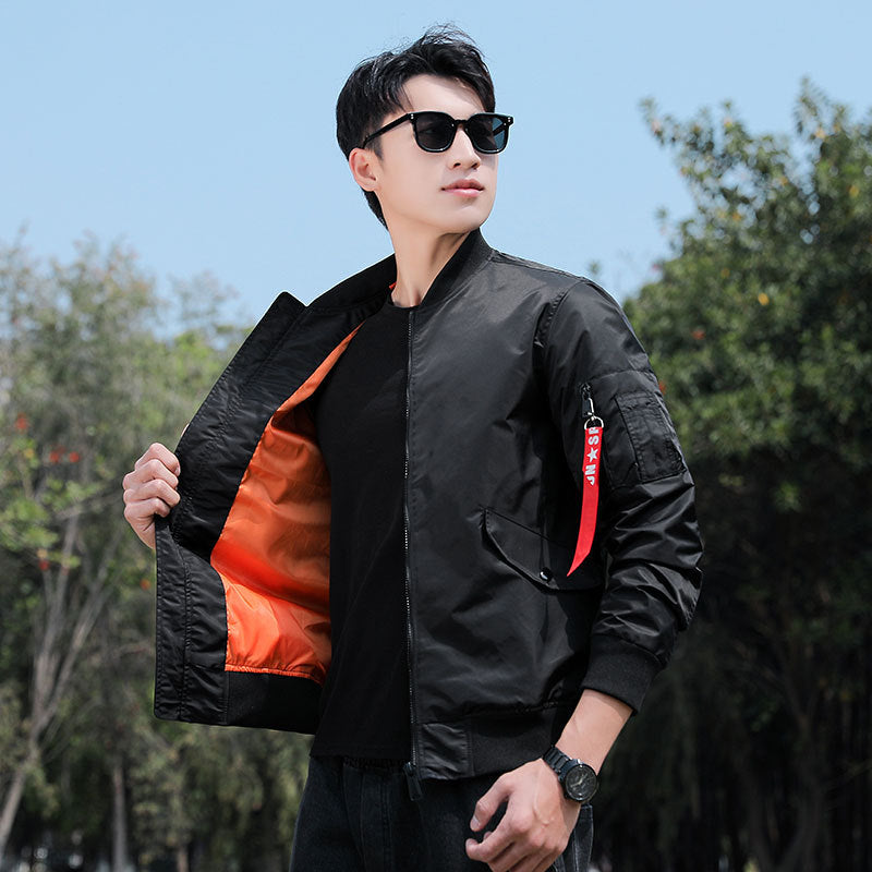 Herren Bomberjacke im Pilotenstil mit wasserabweisender Nylonhülle und Ärmel-Utilitytasche Shop Nory