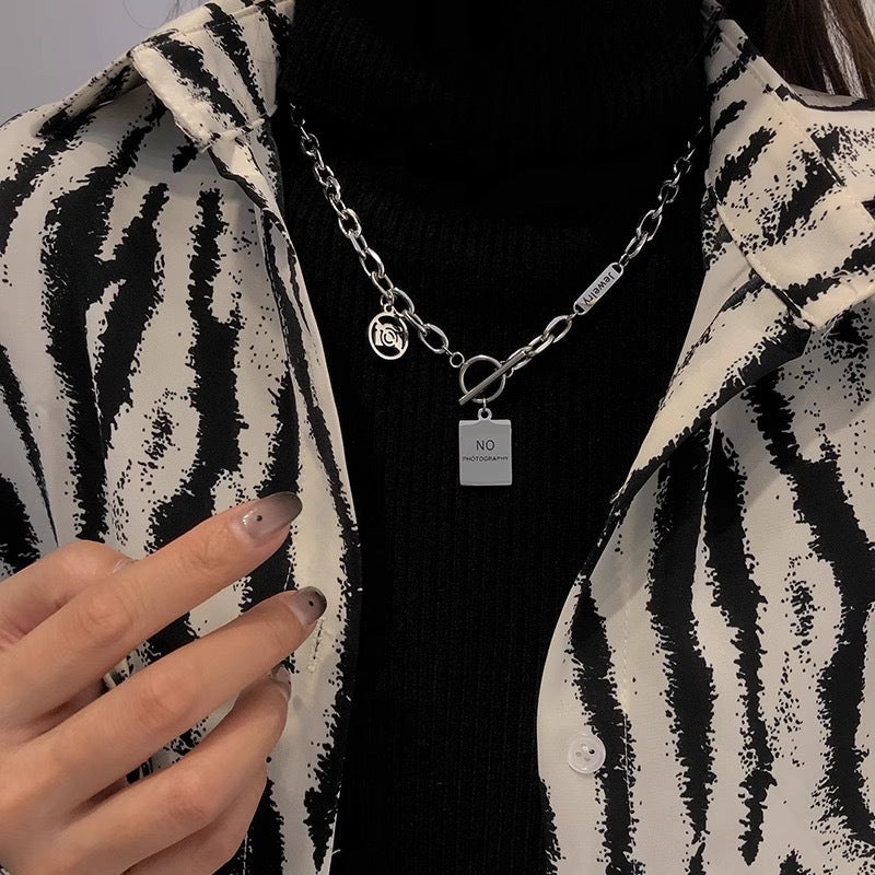 Damen Kette mit einzigartigem Charm und verspieltem Anhänger Shop Nory