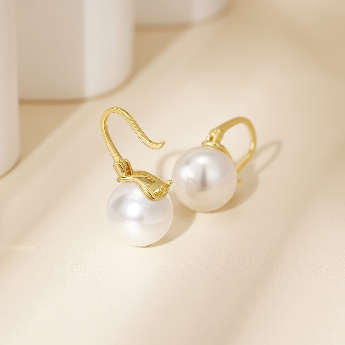 Damen Ohrstecker im eleganten Perlen-Design Shop Nory