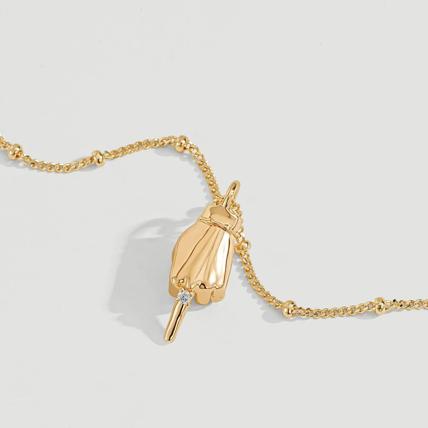 Damen Halskette mit schützendem Handanhänger und funkelndem Zirkonia Shop Nory