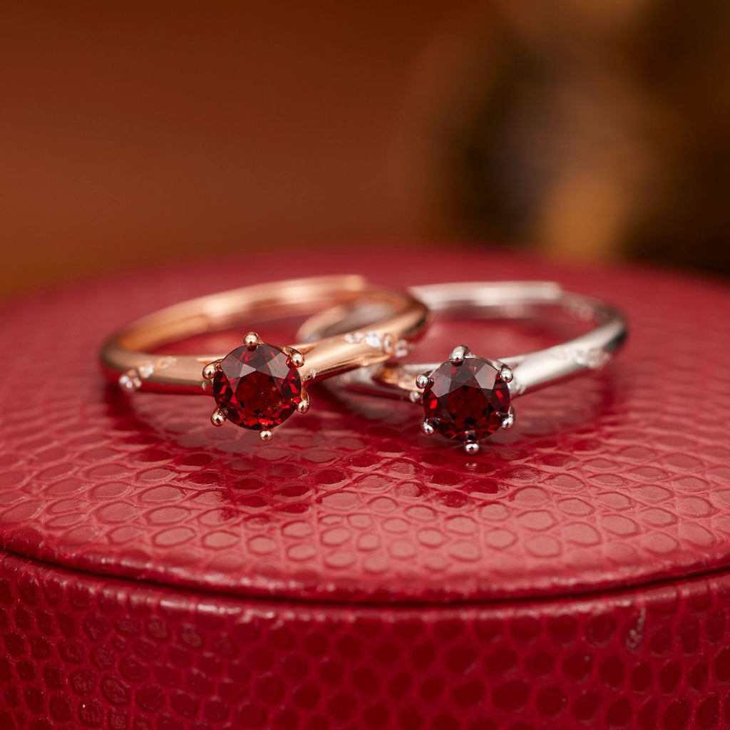 Damen Ring mit rotem Stein und funkelnden Zirkonia-Detail Shop Nory