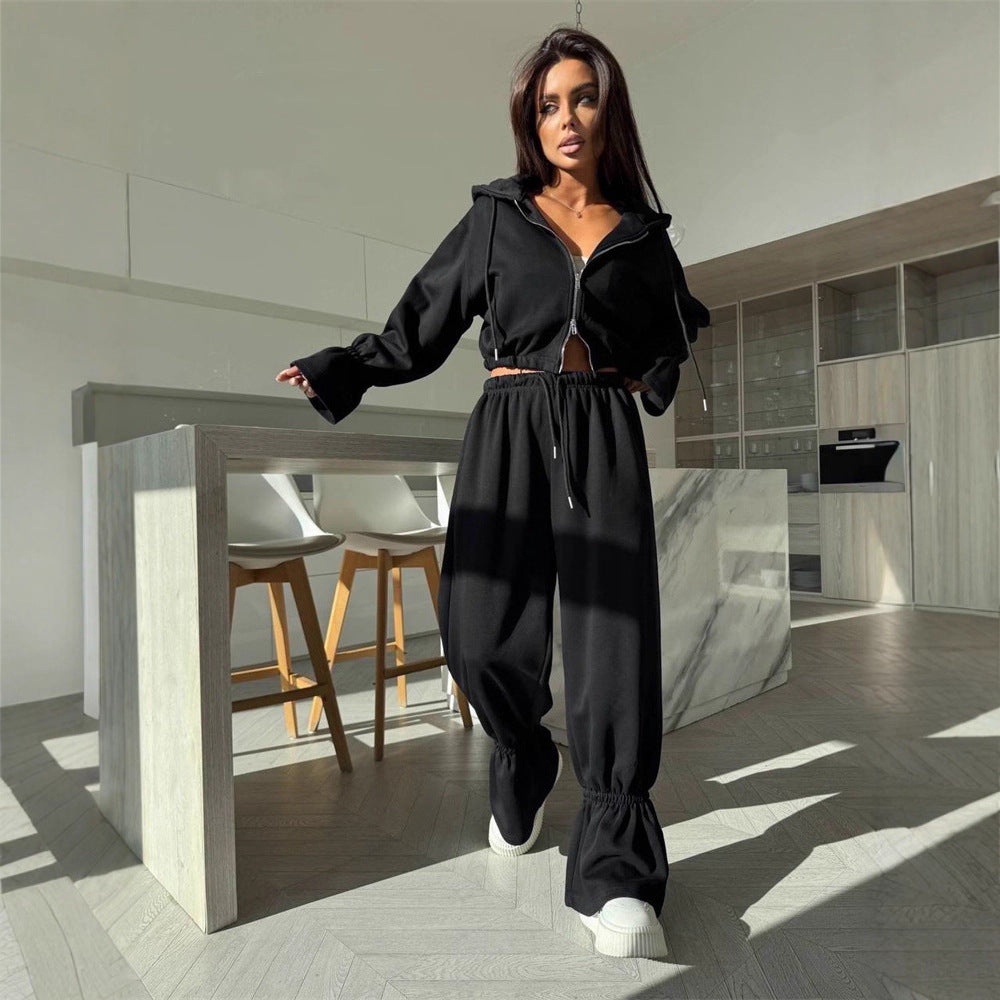 Damen Cropped-Kapuzenjacke mit Reißverschluss und taillierter Tunnelzug-Jogginghose Shop Nory