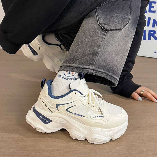 Damen Skulpturierte Wedgesneaker mit stufiger Plateausohle, atmungsaktivem Mesh und gepolstertem Komfortkragen Shop Nory