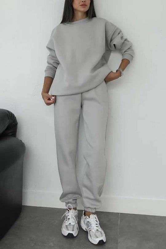 Damen nan minimalistisches Cozy-Set aus schwerer French‑Terry mit weitem Rundhals-Pullover und gerader Jogginghose Shop Nory