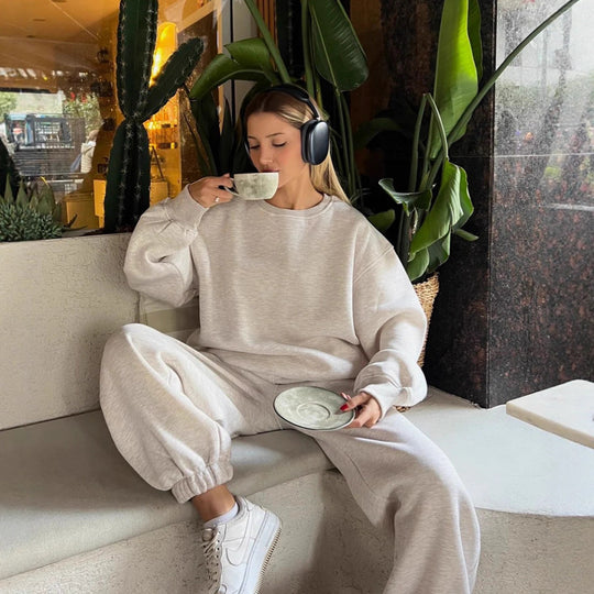 Damen Sportlicher Oversized Kapuzenpullover und Freizeithose Set Shop Nory