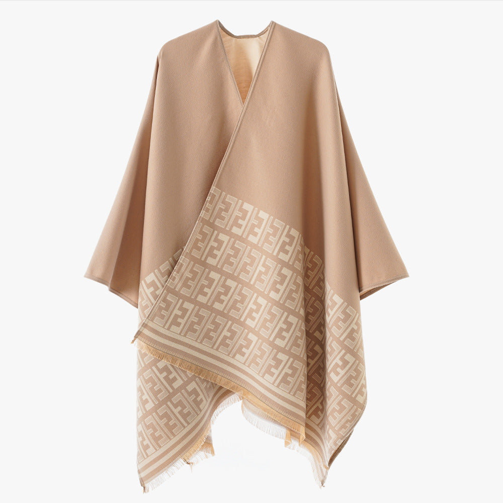 Damen Eleganter Cape-Überwurf im Kimono-Schnitt mit eingewebtem Monogramm und Fransensaum Shop Nory