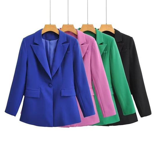 Damen Figurschmeichelnder Ein-Knopf-Blazer im modernen Oversize‑Cut mit Reverskragen und Pattentaschen Shop Nory