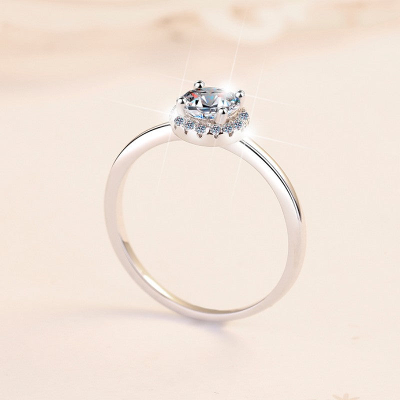 Damen Verlobungsring mit funkelndem Zirkonia und eleganter Fassung Shop Nory