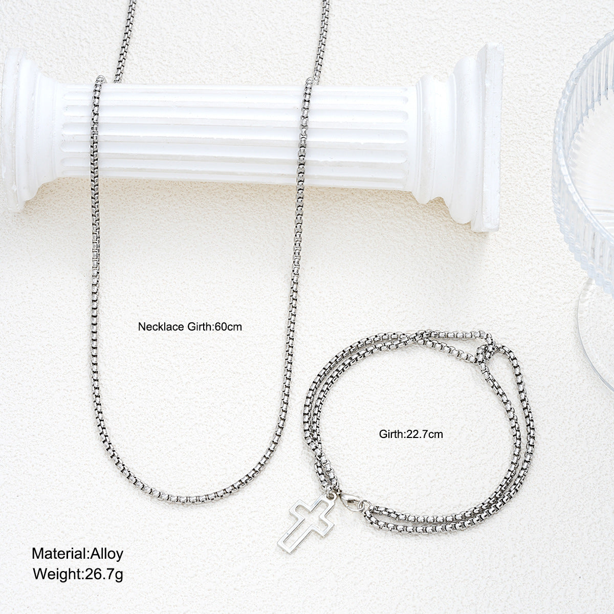 Damenarmband mit filigraner Kreuzverzierung Shop Nory