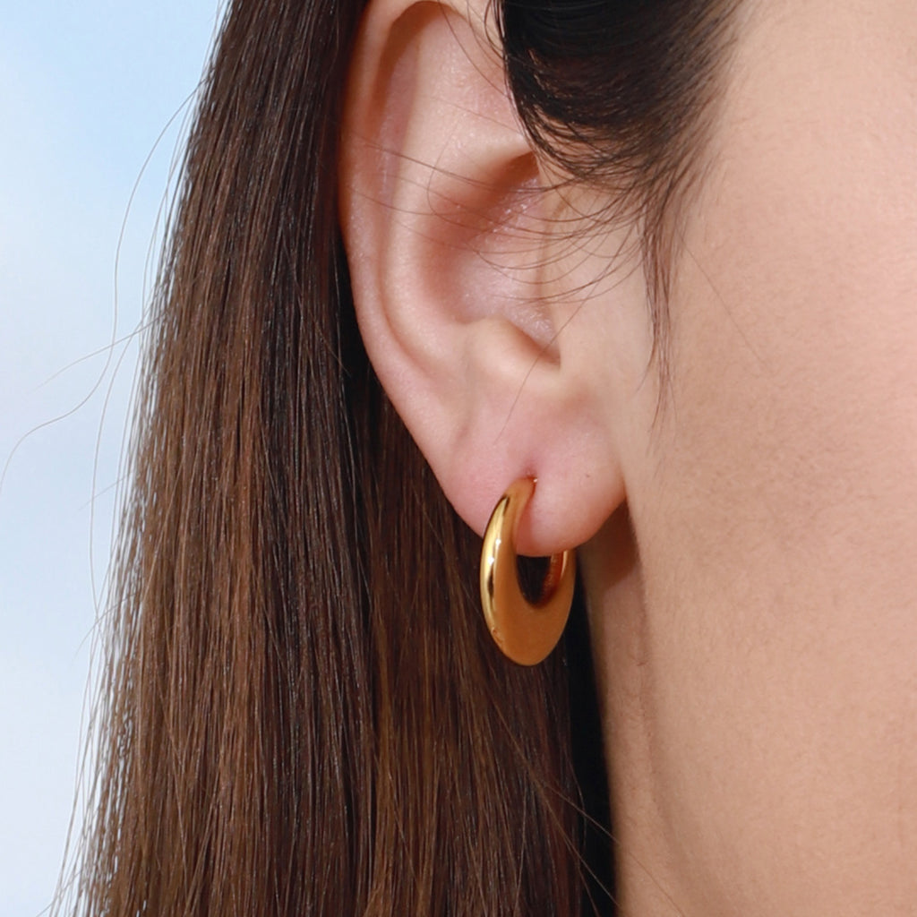 Damen moderne Ohrhänger mit glänzender Oberfläche Shop Nory