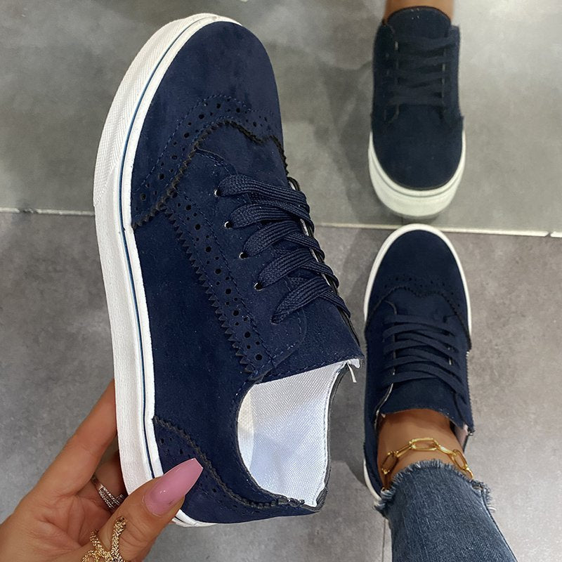 Damen Sneaker mit eleganter Brogue-Detailierung