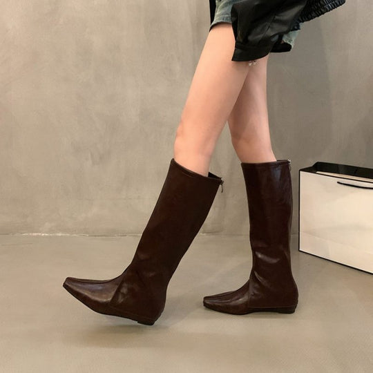 Damen Knielange Lederoptik-Stiefel mit quadratischer Zehenpartie und flacher Sohle Shop Nory