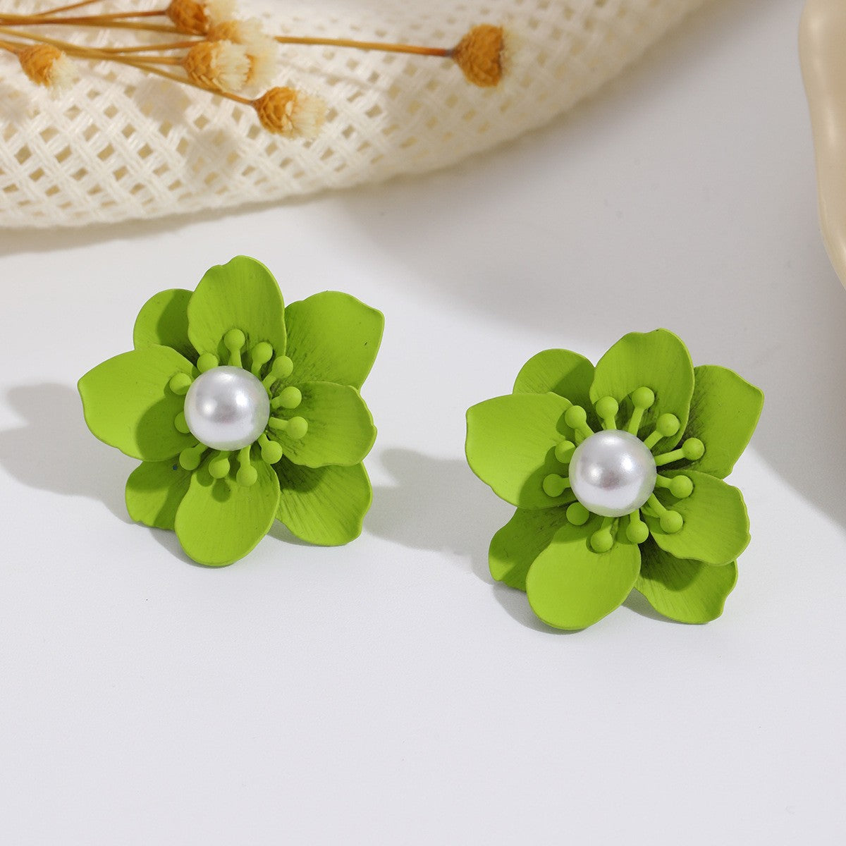 Damen Ohrstecker im eleganten Blumendesign Shop Nory