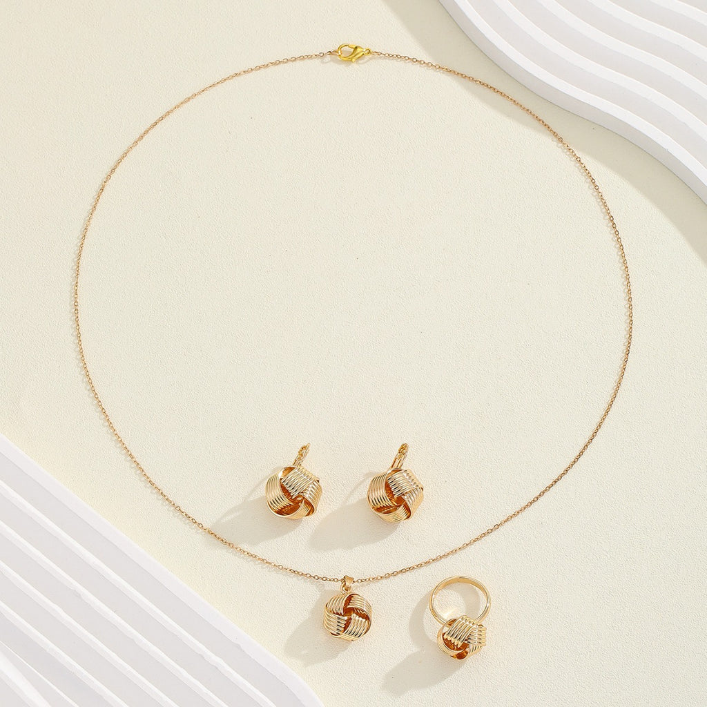 Damen Schmuckset mit kunstvollen Knotenmotiven Shop Nory