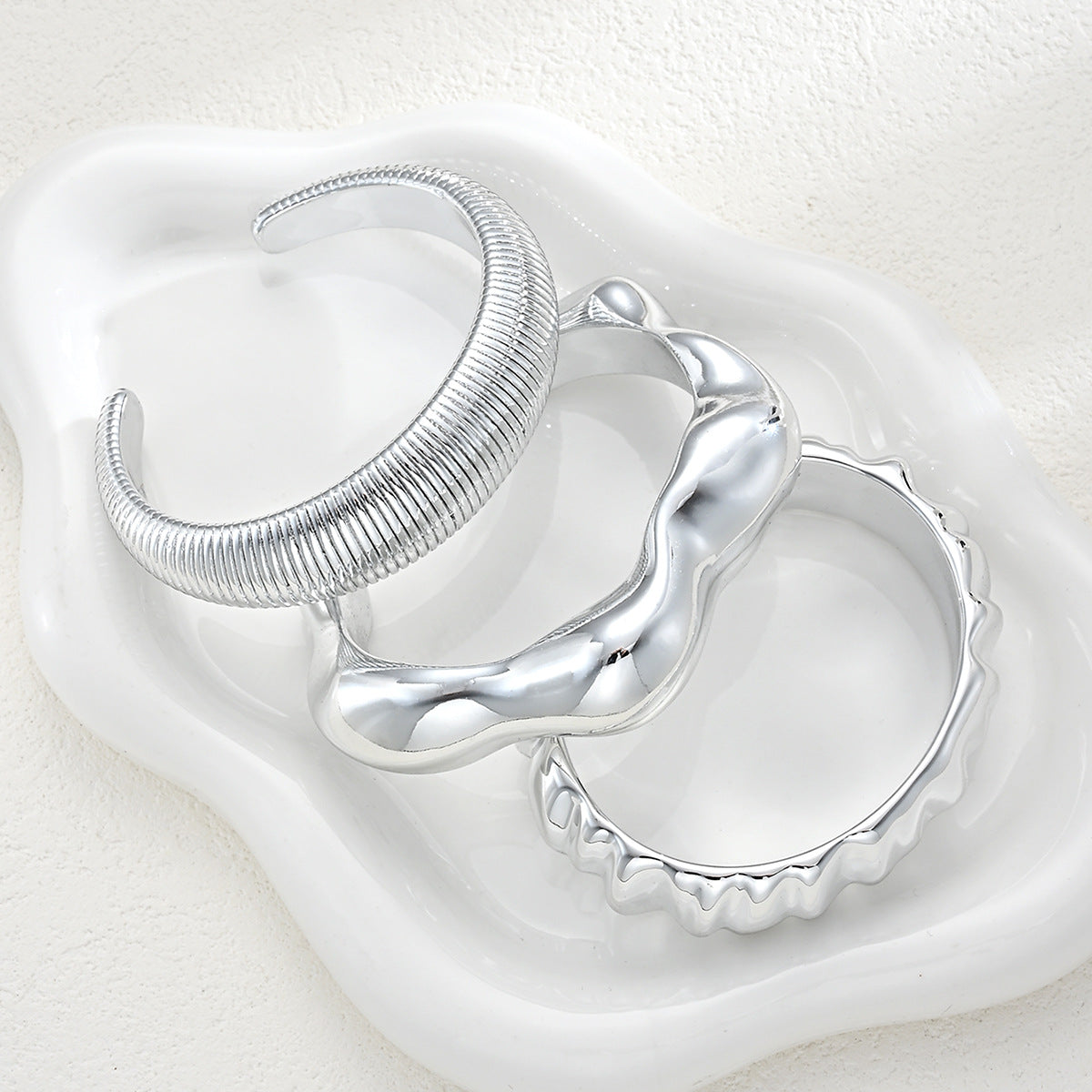 Damen Armband Set mit geschwungenem, modernem Design Shop Nory