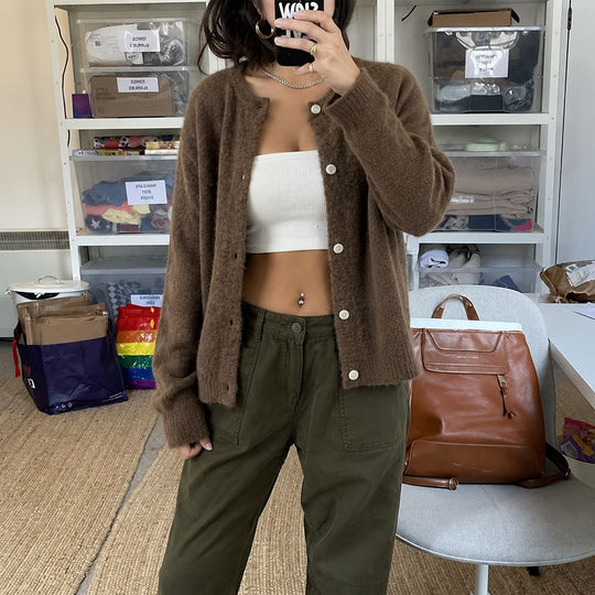 Damen kuscheliger Mohair-Cardigan mit Perlmuttknöpfen und oversized Passform Shop Nory