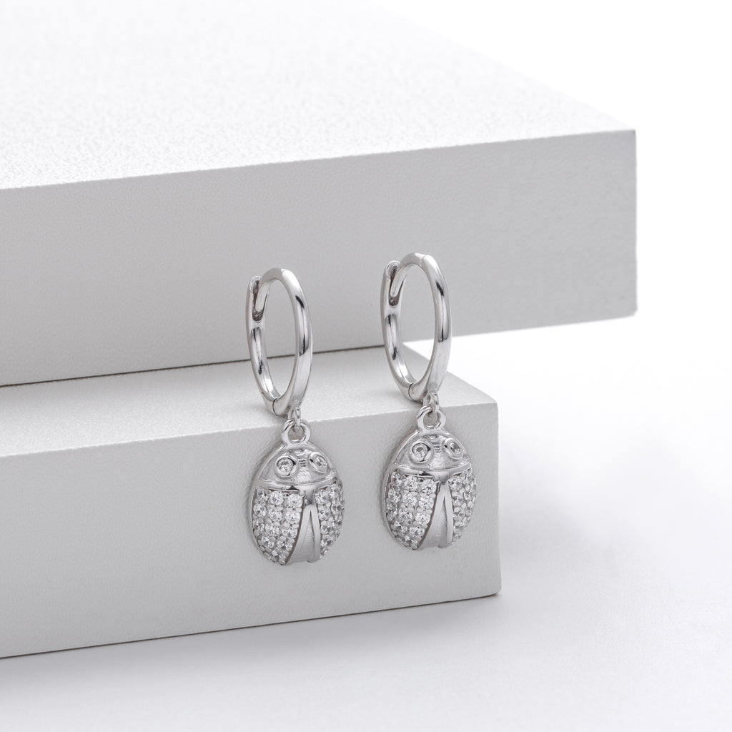 Damen Ohrhänger im stilvollen Marienkäferdesign aus hochwertigem 925 Sterling Silber und funkelnden Zirkonsteinen Shop Nory