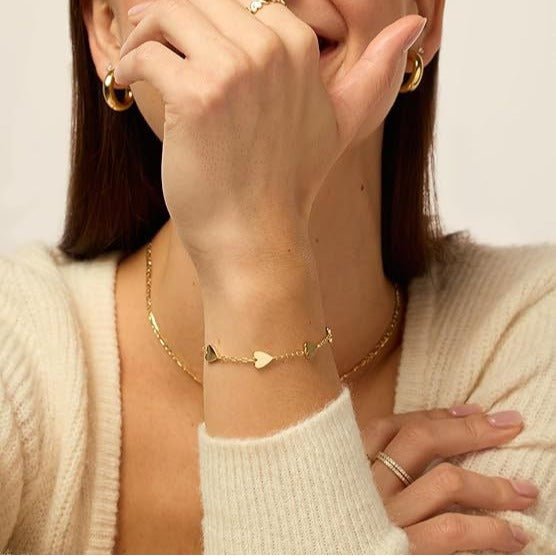 Damen Fußkettchen mit filigranen Herzanhängern und zartem Gliederdesign Shop Nory