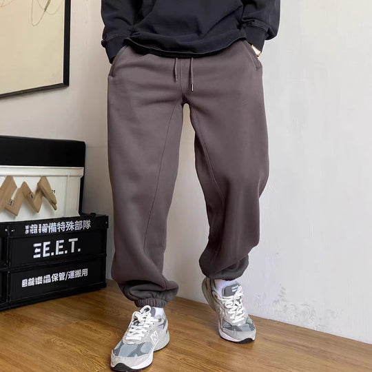 Herren nan tapered Jogginghose mit markanter Schrittnaht Kordelzug und elastischen Knöchelbündchen Shop Nory