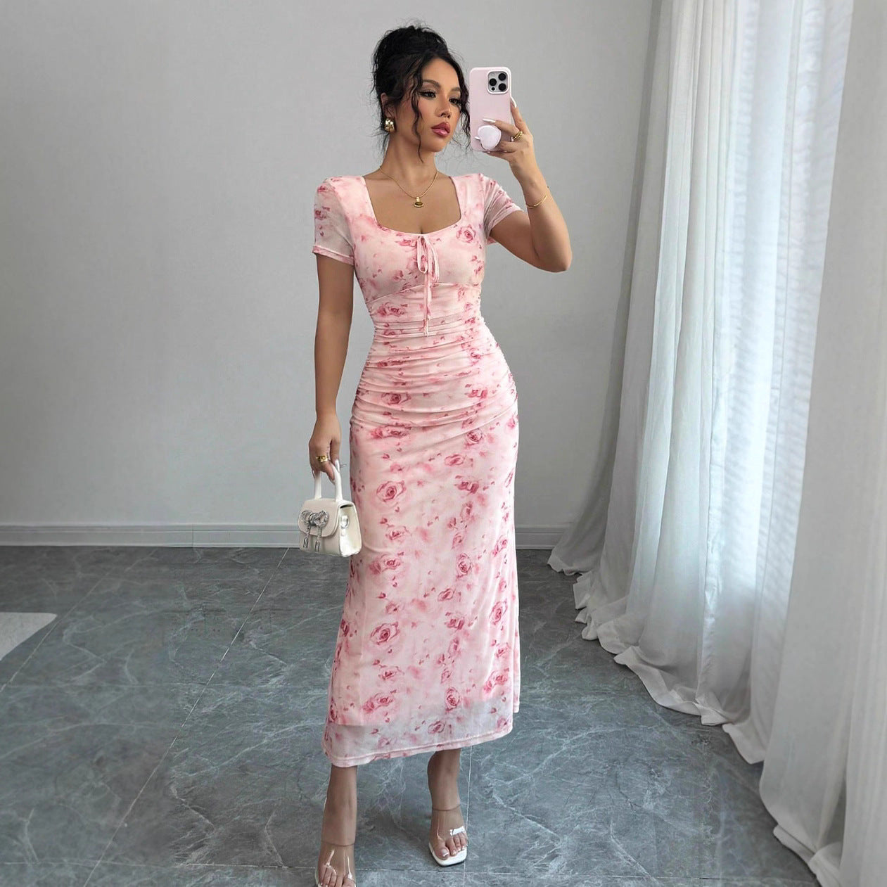 Damen Midi-Kleid mit raffinierten Falten und floralem Muster
