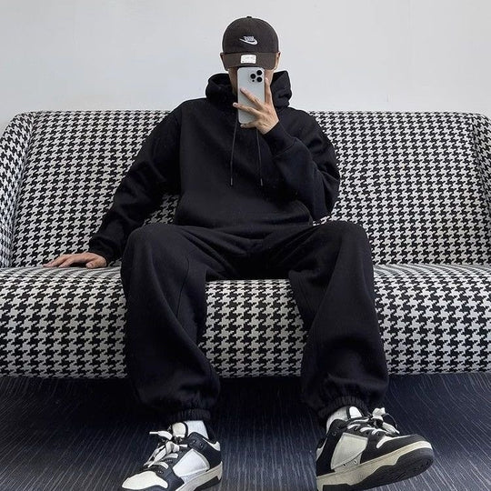 Unisex Oversize-Kapuzenpullover mit Kängurutasche und weiter Jogginghose aus French Terry Shop Nory