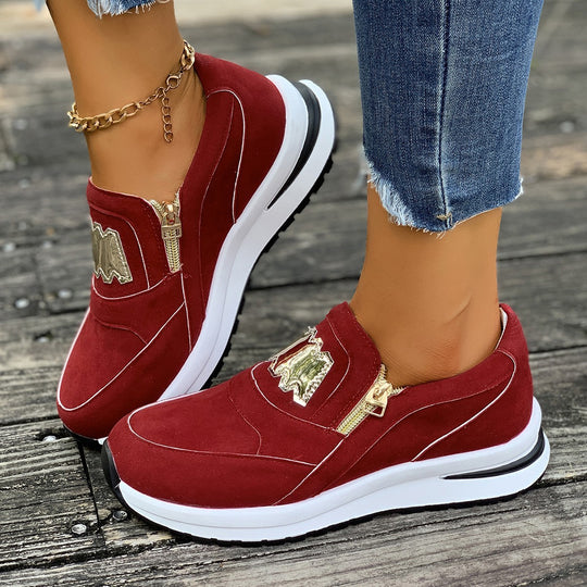 Damen Plateau-Slipper-Sneaker aus Veloursimitat mit seitlichem Zier-Reißverschluss und metallischer Applikation Shop Nory