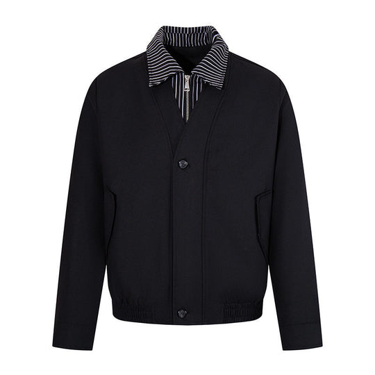 Herren Kurz geschnittene Blouson-Jacke mit gestreiftem Innenkragen, verdecktem Zweiwege-Reißverschluss und elastischem Saum Shop Nory