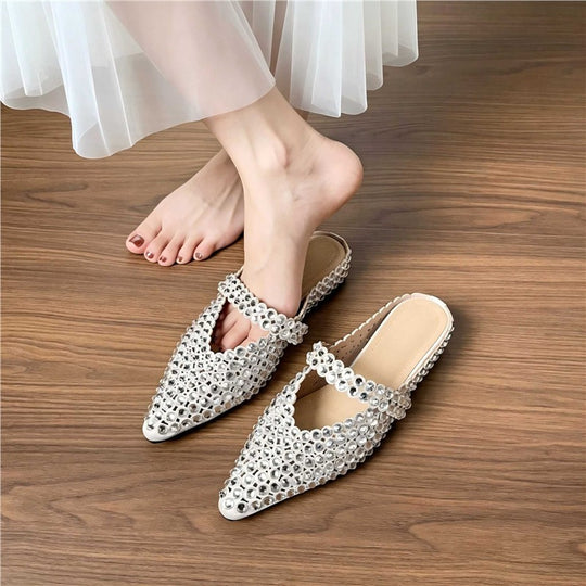 Damen spitz zulaufende Mule mit funkelnden Kristallapplikationen und Riemchen Shop Nory