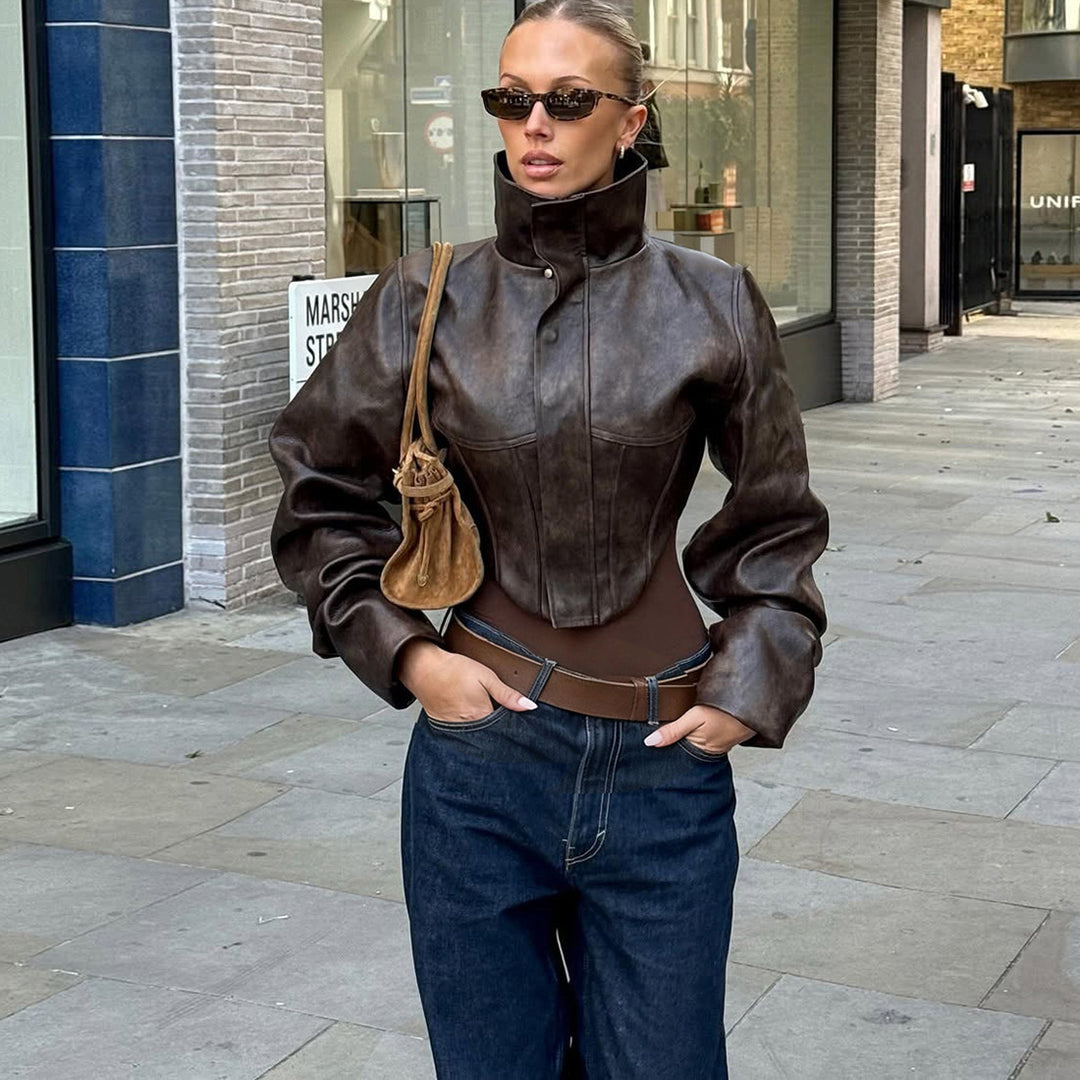 Damen Konturierte Kurzlederjacke mit hohem Stehkragen und Ballonärmeln Shop Nory