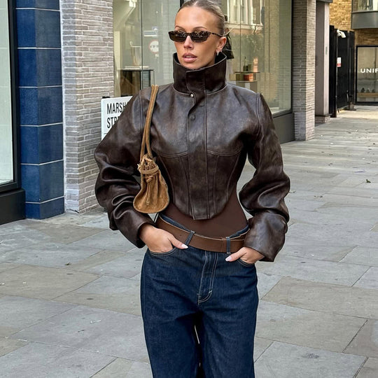 Damen Konturierte Kurzlederjacke mit hohem Stehkragen und Ballonärmeln Shop Nory