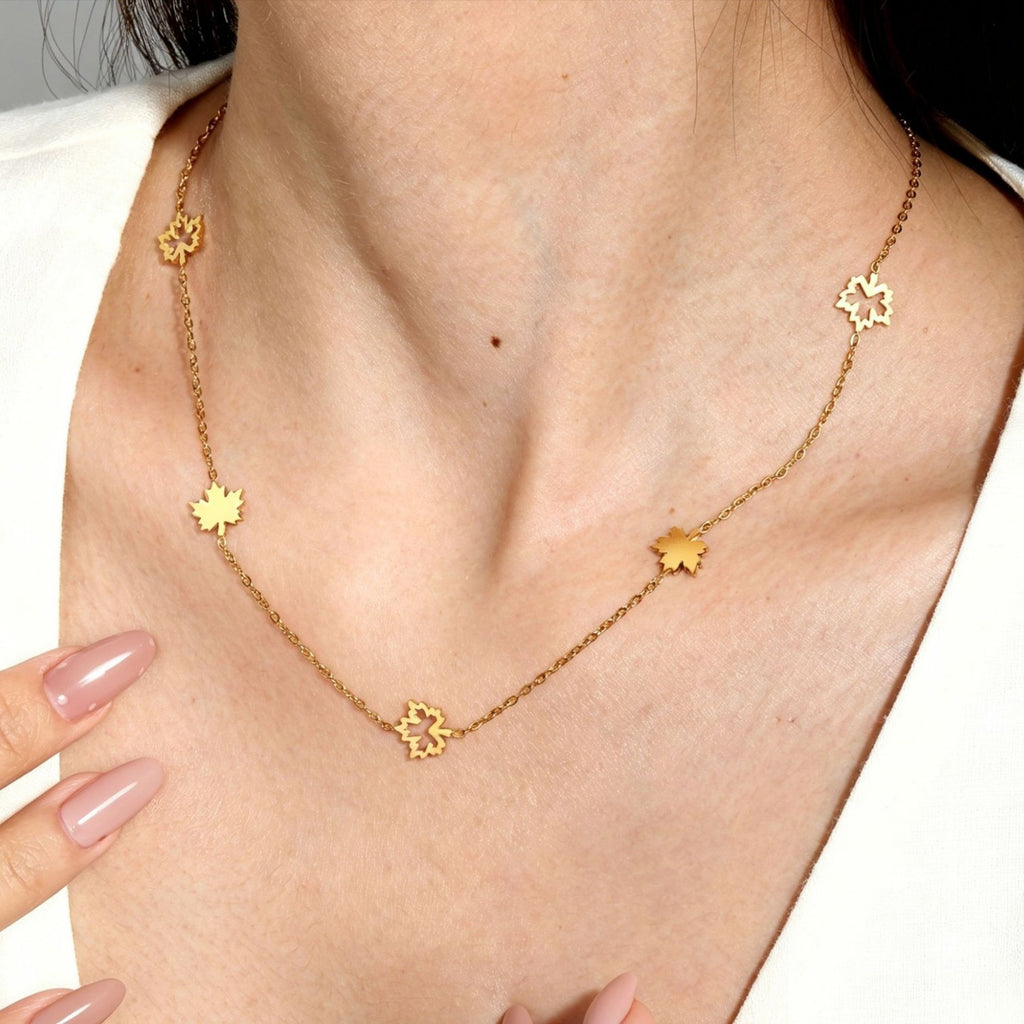 Damen Halskette mit filigranen Ahornblatt-Anhängern Shop Nory