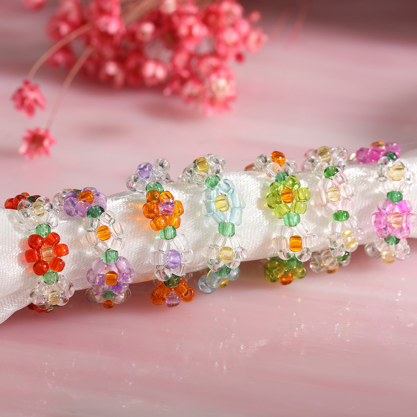 Damenring mit bunten Perlen und floralen Motiven Shop Nory