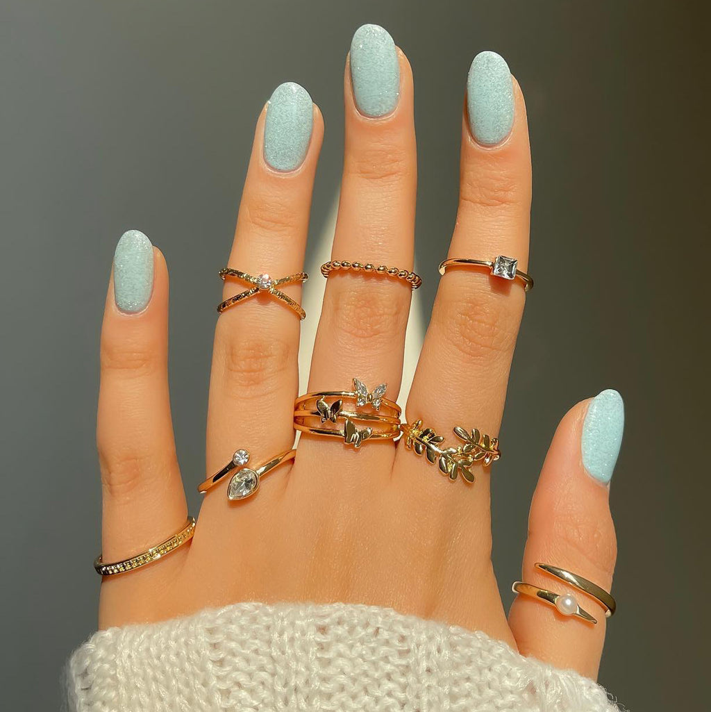 Damen Ring-Set mit funkelnden Akzenten und eleganten Designs Shop Nory