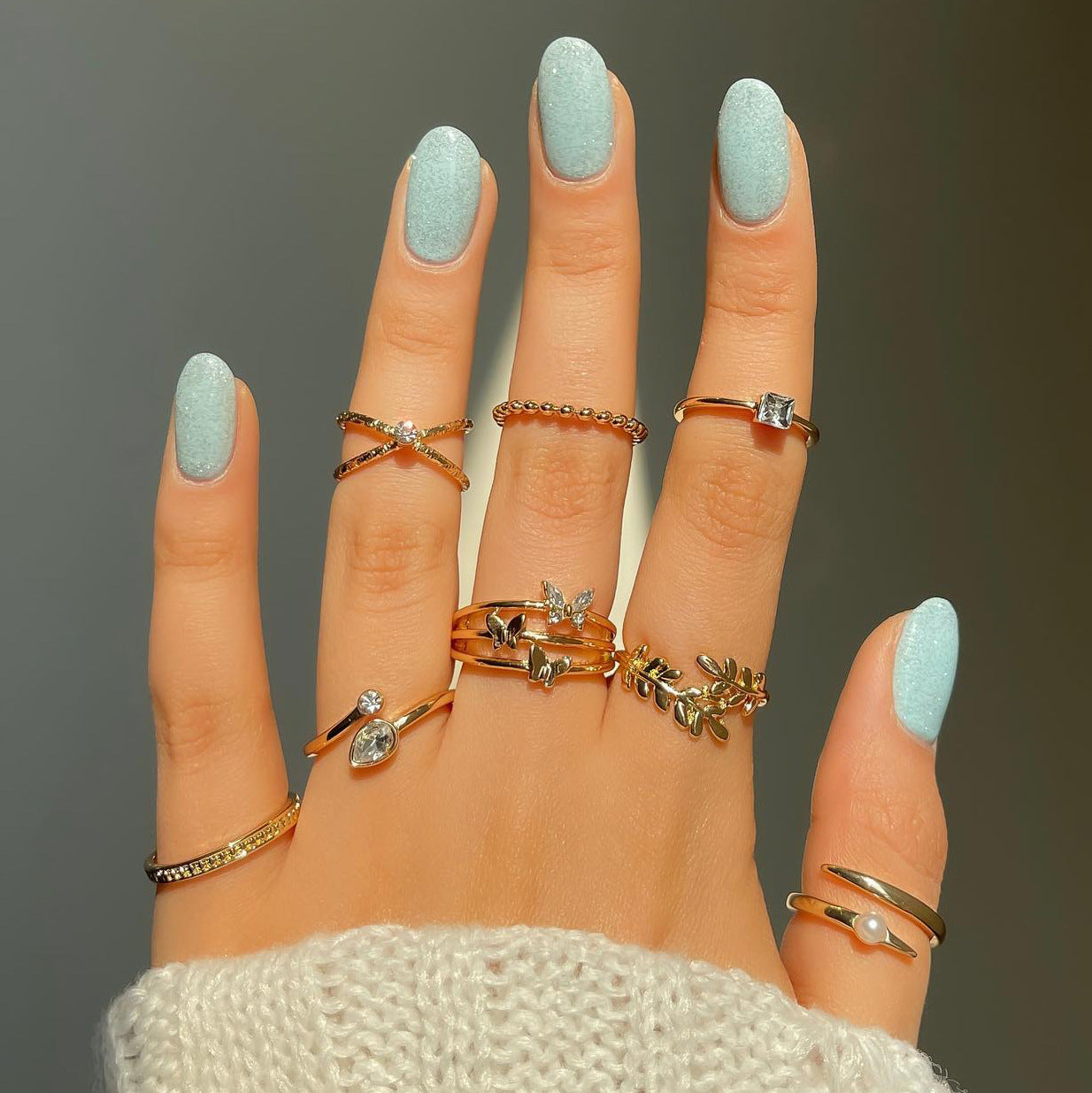 Damen Ring-Set mit funkelnden Akzenten und eleganten Designs Shop Nory