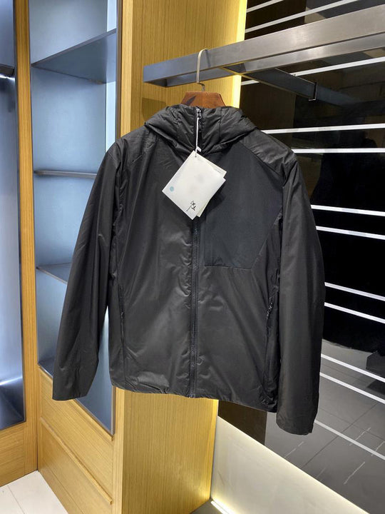 Damen Leichte wattierte Kapuzenjacke mit minimalistischer Outdoor-Isolierung Shop Nory