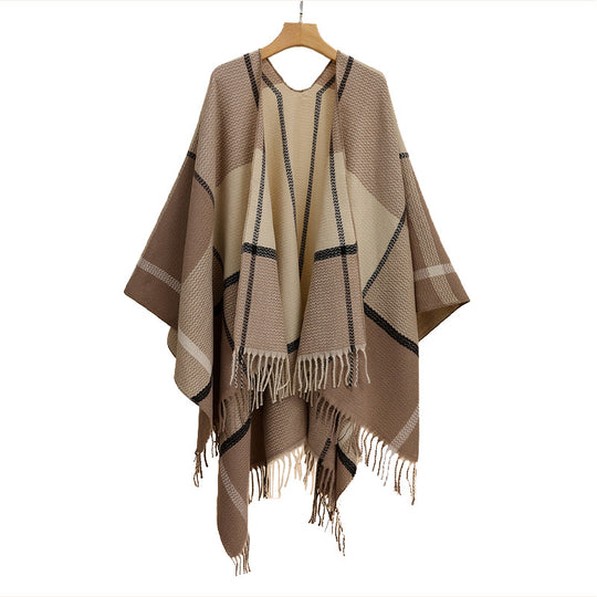 Damen Oversize-Capeponcho aus strukturierter Strickmischung mit V‑Ausschnitt, Karomuster und Fransen Shop Nory