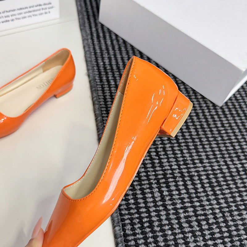 Damen Lack-Pumps mit spitzer Zehenform, gepolstertem Komfortfußbett und kurzem Blockabsatz Shop Nory