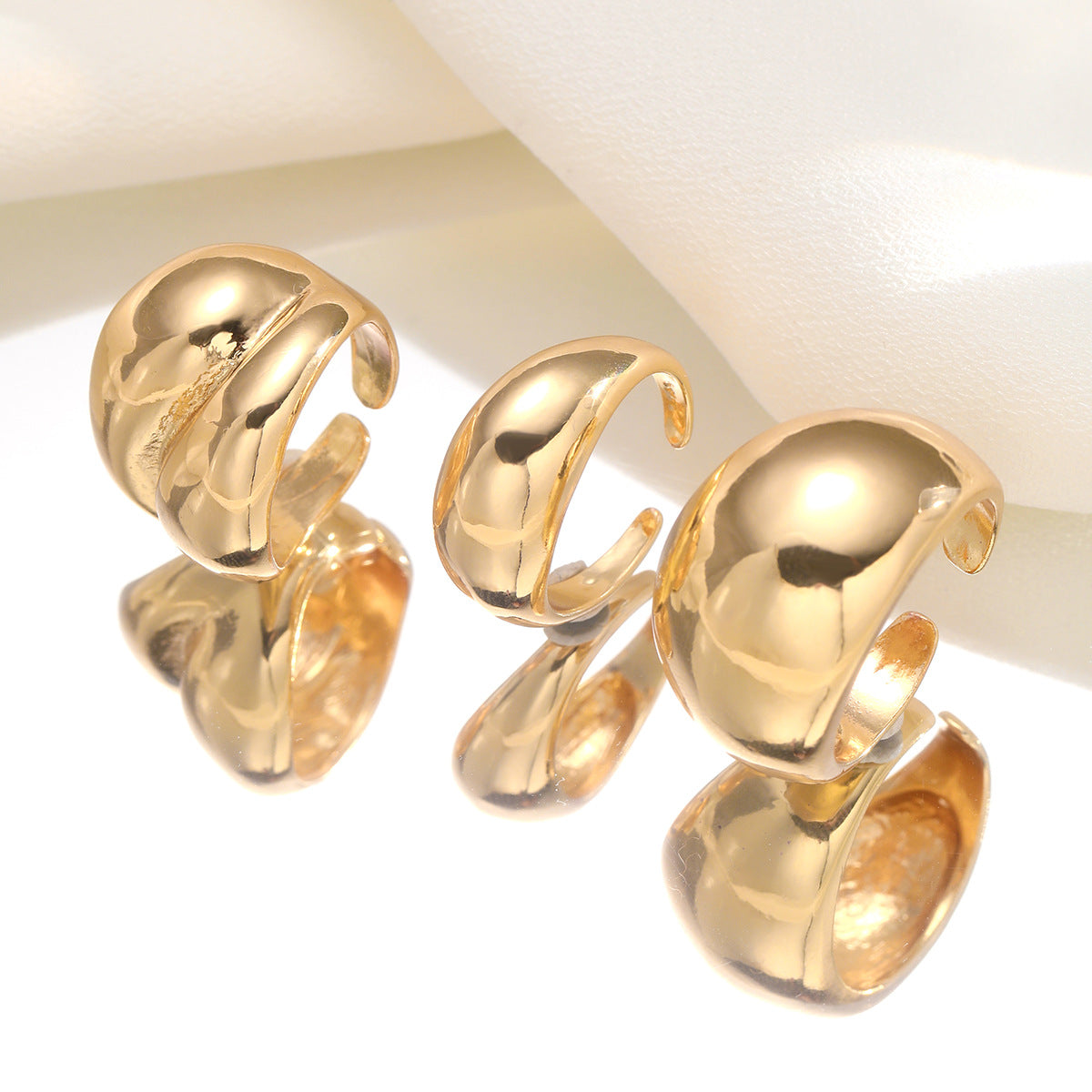 Damen modisches Ringe-Set mit einzigartigen Designs und eleganten Oberflächen Shop Nory