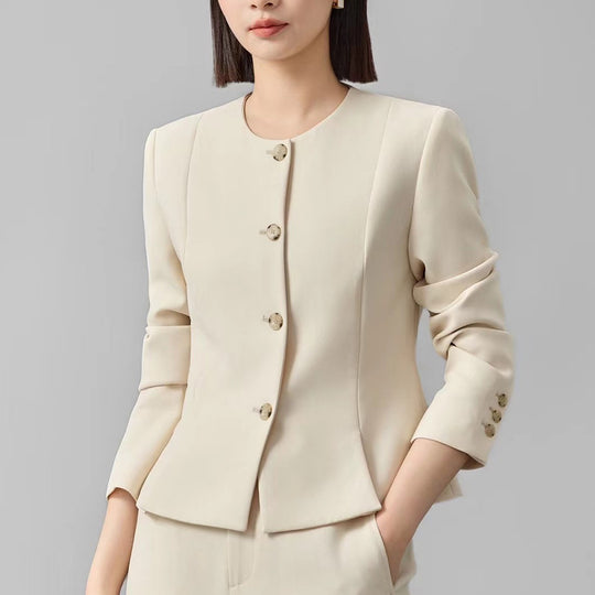 Damen Kurzblazer mit Rundhalsausschnitt und tonalen Ziernähten Shop Nory