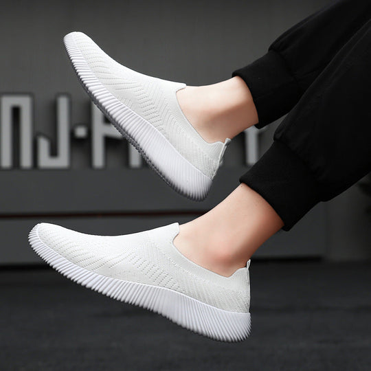 Unisex nan ultraleichter Schlupfschuh aus Feinstrick mit anatomischem Komfortfußbett und gerippter Flexlaufsohle