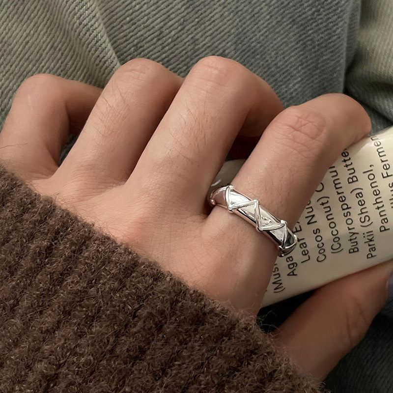 Damen stilvoller Designring mit verspieltem Element Shop Nory