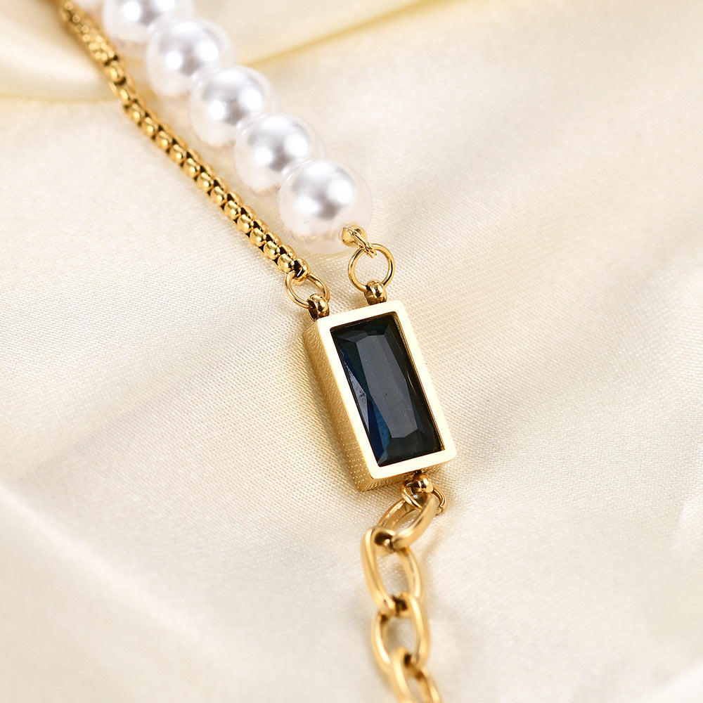 Damen Armband mit elegantem Perlen-Design und stilvollem Anhänger Shop Nory