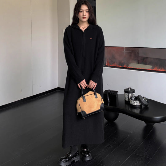 Damen Geripptes Kapuzen-Strickmaxikleid mit halbem Reißverschluss und weitem Fall Shop Nory