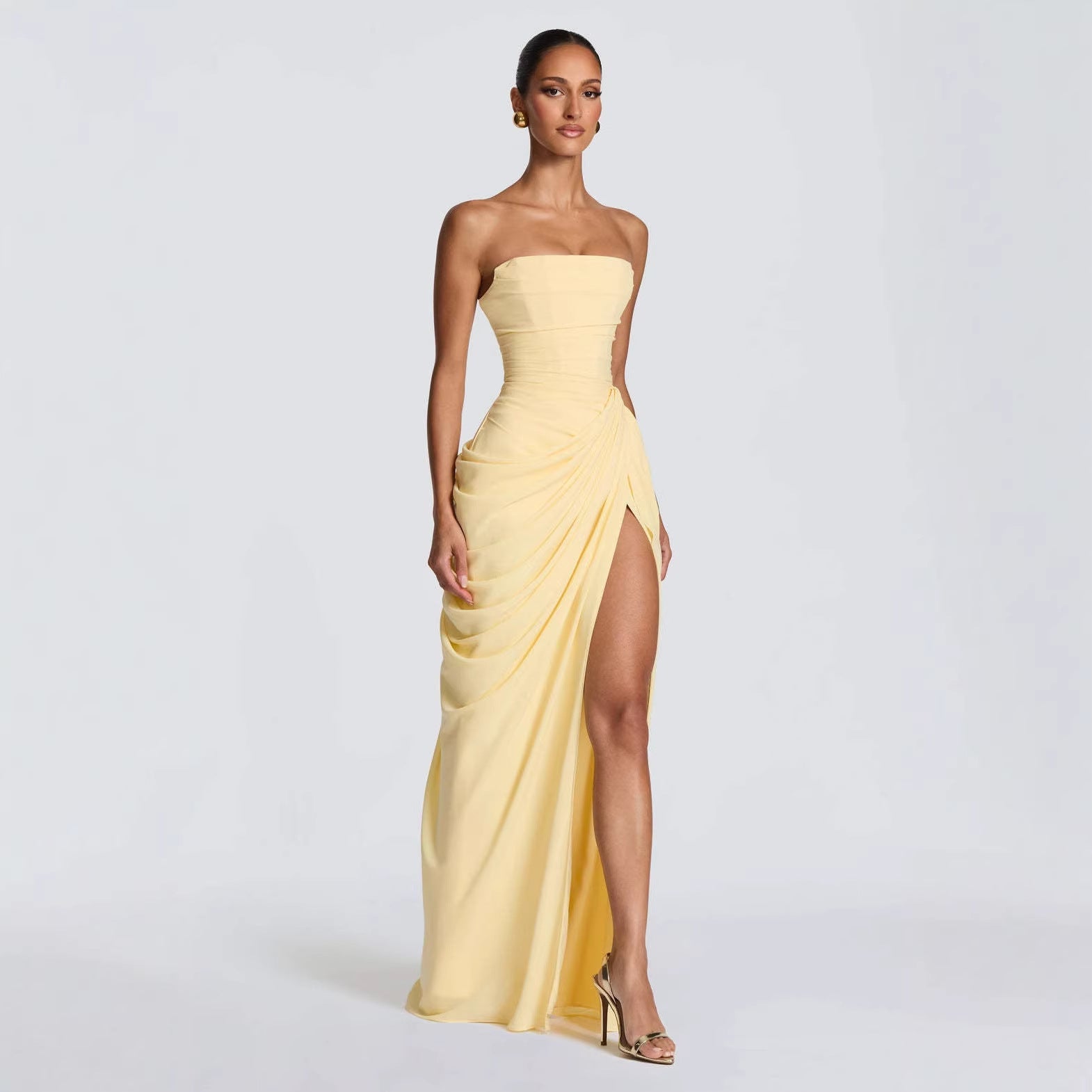 Damen Elegantes Abendkleid mit Off-Shoulder-Design und Fließendem Cape